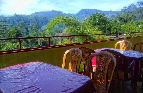 Nallathanniya Hotel | Subash Hotel
