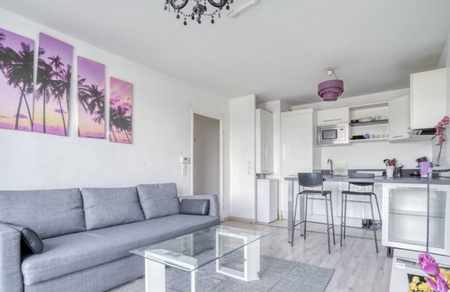 Champigny-sur-Marne Apartment | Sublime appart centre ville terrasse gare 4pers