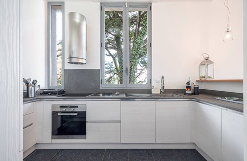Menton Condo | Sublime sea view house