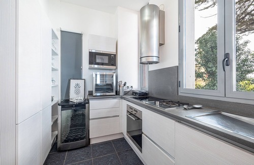 Menton Condo | Sublime sea view house