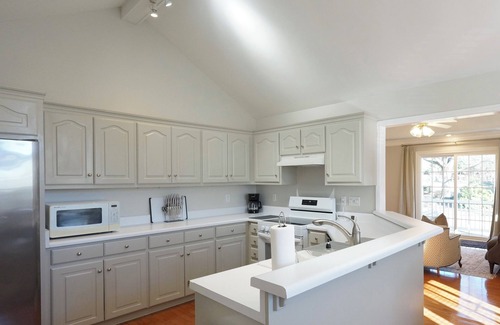 Greer House | Suburban Home in Prime Area on Large Quiet Lot- GSP Airport, Greer, Greenville