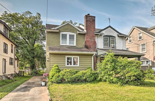 Lansdowne Cottage | Suburban Home w/Backyard Patio < 7 Miles to Dtwn!
