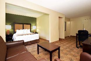 Cary Hotel | Suburban Studios Cary - RDU Airport
