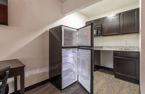 Arcadia Hotel | Suburban Studios Spartanburg - I-26