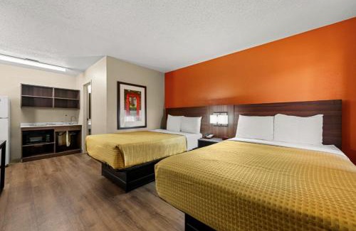 Williamsburg Square Hotel | Suburban Studios Winston-Salem near Hanes Mall