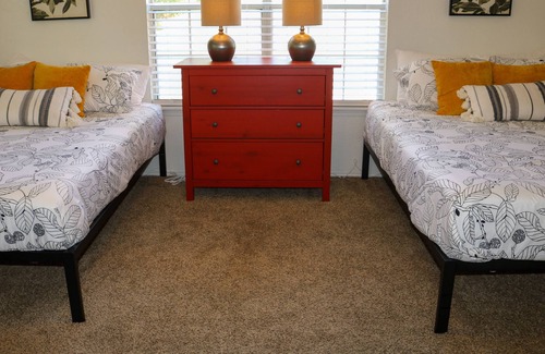 Fayetteville House | Sue E Razorback Brophy Townhouse Circle