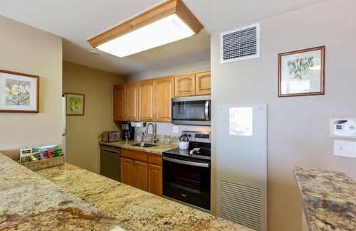 Kihei Apartment | Sugar Beach Resort 534- Oceanfront with amazing views at Sugar Beach Resort