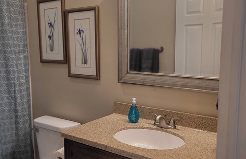Madison House | Sugar Berry at Dugan Hollow Retreats nPrivate, charming 1-bedroom Guest House