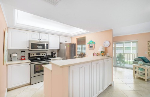 Sanibel Condo | Sugar White Beach and Magnificent Shelling