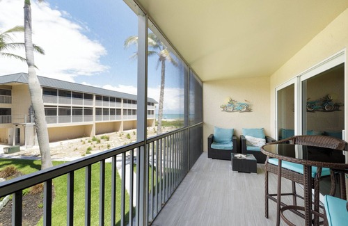 Sanibel Condo | Sugar White Beach and Magnificent Shelling