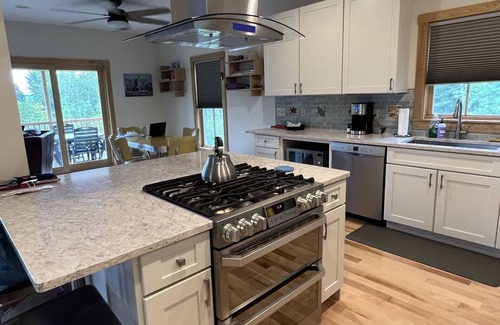 Waitsfield House | Sugarbush Resort - Gorgeous Home 1/2 mile from the Base of Mt. Ellen.