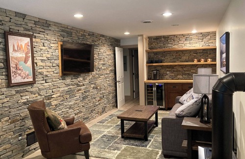Waitsfield House | Sugarhouse Lodge—A Secluded Hilltop Retreat