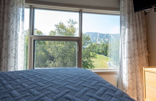 Carrabassett Valley Hotel | Sugarloaf Inn