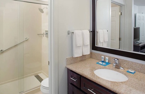 Las Colinas Hotel | Suite 1BR King, Hyatt House Dallas, Pool Access, Near the Airport, Pets Welcome