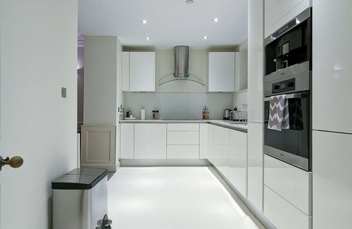 Bishopsgate Apartment | SUITE 4 DIAMOND