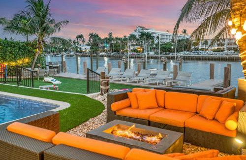 Barrier Island Apartment | Suite by Beach Waterfront Lago Key Three