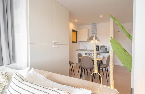 Malgrat de Mar Apartment | Suite Catalan Lux Apt, centrally located, close to the sea & Aircon