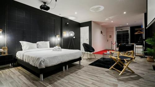 Roubaix Apartment | Suite Cinéma #5#- Jacuzzi & projecteur-self check-in
