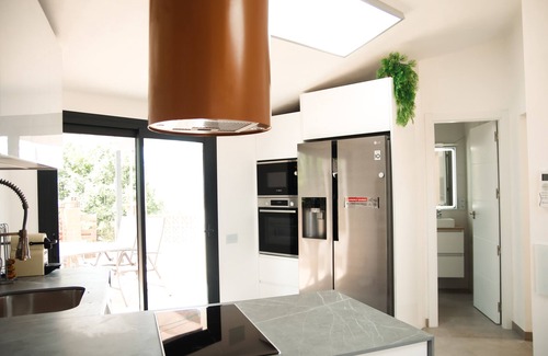 Olerdola House | Suite Daltmar