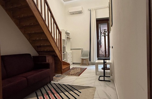 San Lorenzo Apartment | Suite Home Relax: Shelter/Privacy/Quite/TourGuide