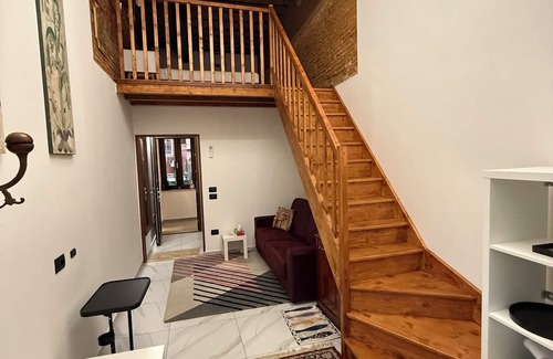 San Lorenzo Apartment | Suite Home Relax: Shelter/Privacy/Quite/TourGuide