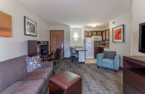 Davenport Condo | Suite in Davenport | Free Breakfast, Free Wi-Fi