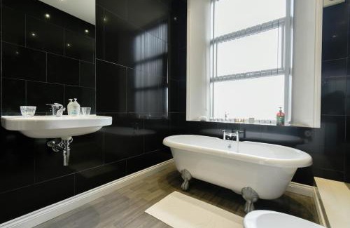 Great Harwood Apartment | Suite in the center of Great Harwood