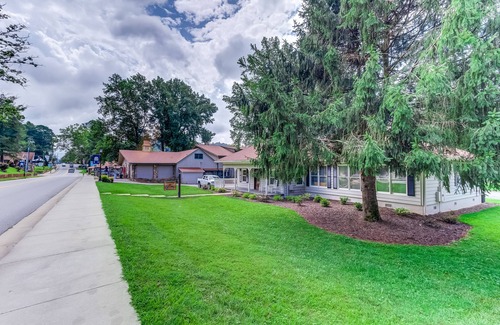 Helen Apartment | Suite in the Heart of Helen w/Free WiFi & a Short Walk to Sites & Hiking Trails