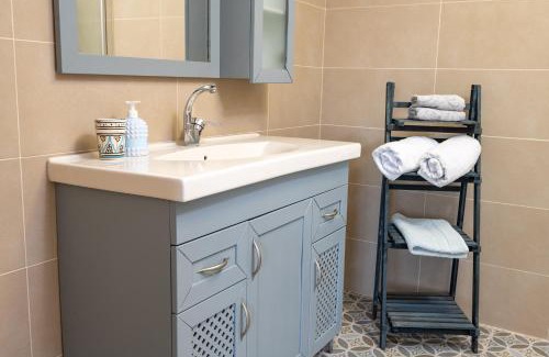 Yavne'el Apartment | Suite Kolibri in Galilee