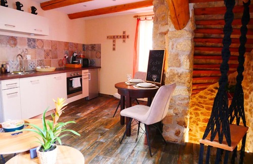 Grans Bed & Breakfast | Suite l'écho des pierres