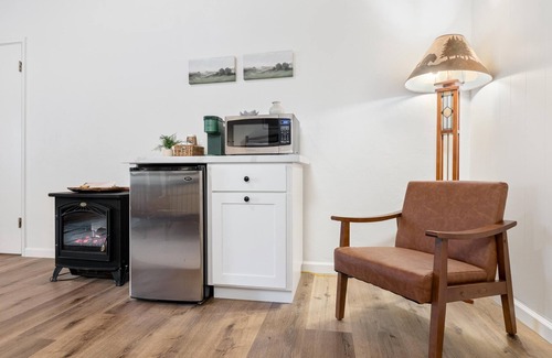 Springville Hotel | Suite Meadow Camp Nelson Lodge# 7