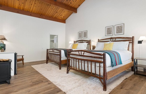 Springville Hotel | Suite Meadow Camp Nelson Lodge# 7