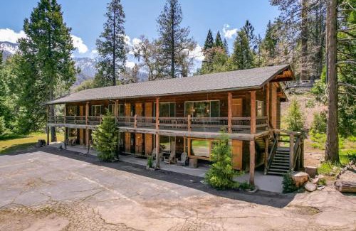 Springville House | Suite Meadow @CN Lodge# 7