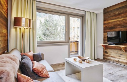 Vorderglemm Apartment | Suite mit 3 SZ & Wellnessbereich by Interhome
