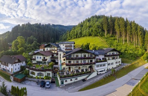 Haus im Ennstal House | Suite mit Dusche od. Bad, WC - Panoramahotel Gürtl