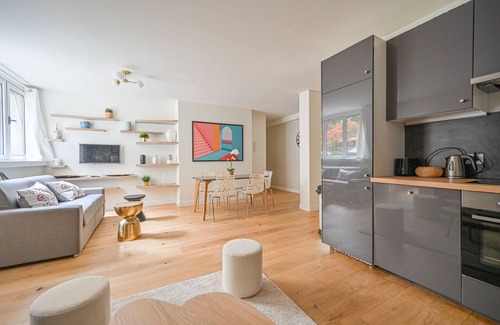 Faubourg-du-Roule Apartment | Suite Monceau