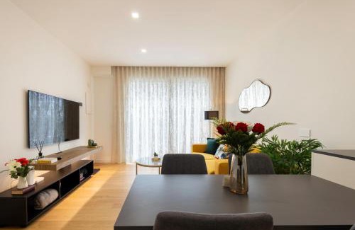 Monti Apartment | Suite & Outdoor Patio - Colosseum & Fori Imperiali
