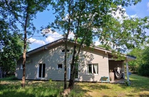 Carcans House | Suite parentale dans maison en bois calme - frigo, vue jardin