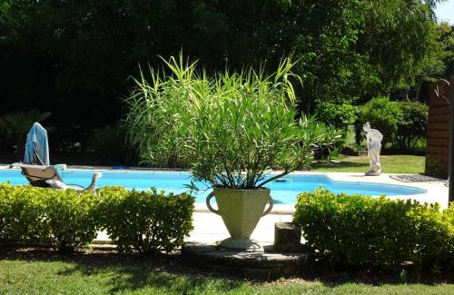 Bergerac House | Suite privée dans spacieuse maison du Périgord, avec piscine