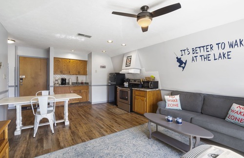 Big Cedars Apartment | Suite Relaxation Steps to Table Rock! Near Big Cedar! Free Tickets Daily!