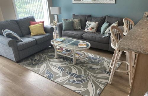 Emerald Isle Apartment | Suite Retreat