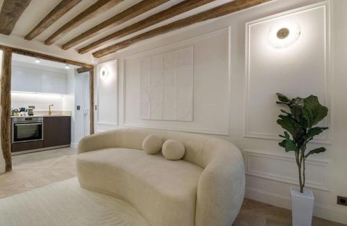 8th Arrondissement Apartment | Suite Royale # Palais de l'Elysée # Paris 8