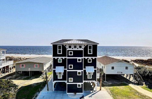 Yaupon Beach House | Suite Southern Charm