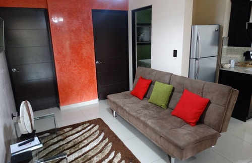 Alajuela House | SUITES AND APARTMENTS MERLYN AEROPUERTO # 17, OASIS DE PAZ