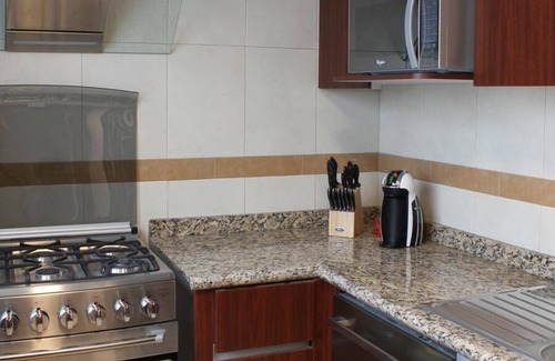 Letran Valle Apartment | Suites Del Valle