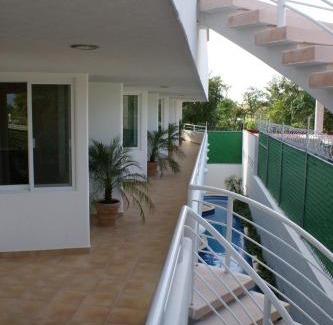 Alfredo V. Bonfil Apartment | Suites Moon River
