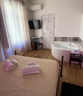Altavilla Milicia Apartment | SuiteSicily Rooms Palermo