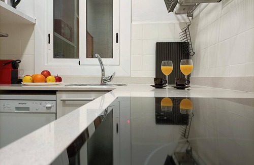 Sant Antoni Apartment | Suitur apartment Floridablanca Barcelona