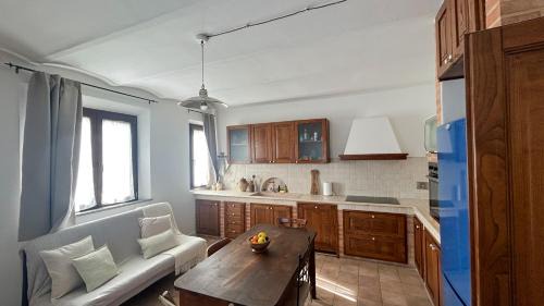 Vitellino House | Sul lago Appartamenti Casa Del Lago con Piscina Acqua Salata