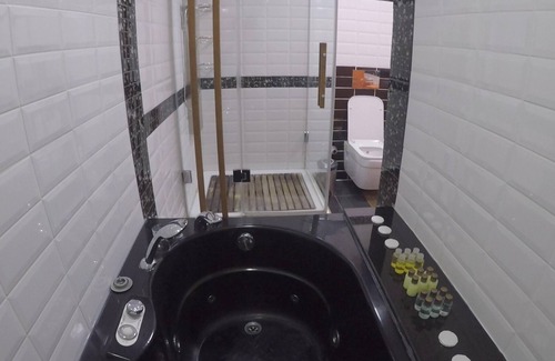 Sultanahmet Apartment | Sultanahmet Seaview Apartments with Jakuzi (2+1)
